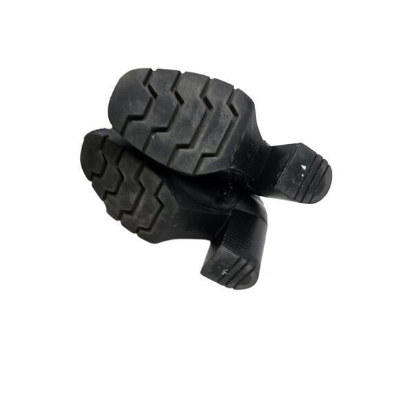 Naturalizer 5.5 Wilde Black Leather Chunky Boot Goth Grunge Whimsygoth Lug - Picture 5 of 6